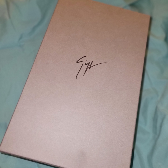 Giuseppe Sneakers - Picture 2 of 10